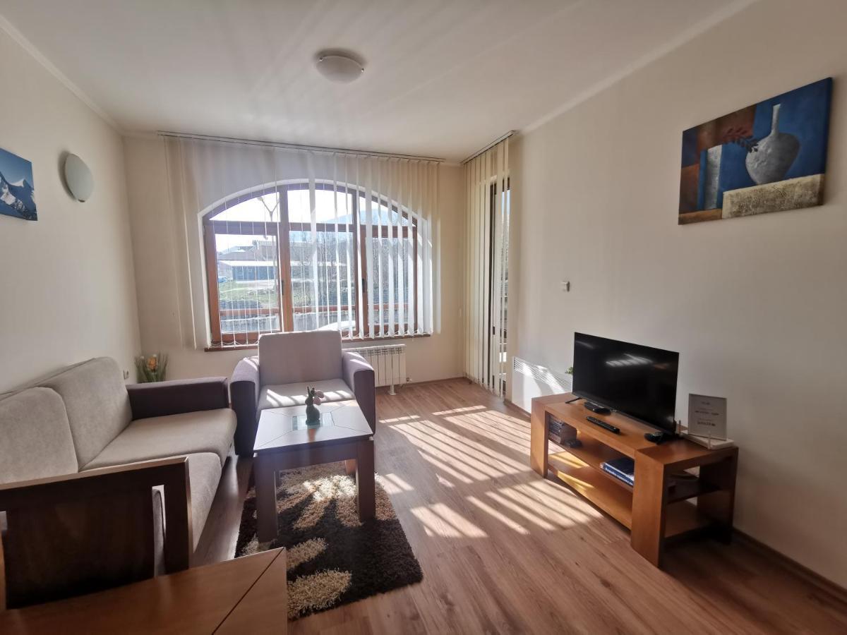 Sunny Home By The Lift In Bansko Bagian luar foto